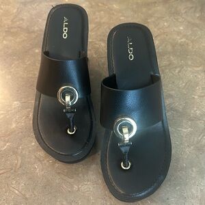 Aldo Wedge Sandal 3 1/“ Heel